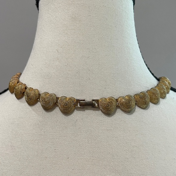 Gold Tone Vintage Heart Necklace - Picture 4 of 7